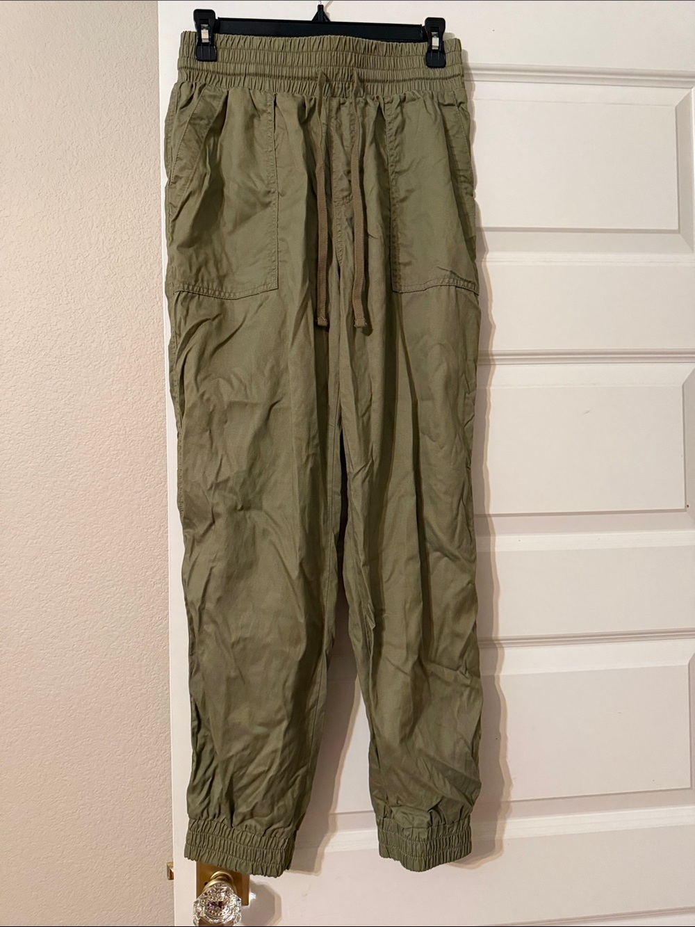 Women’s Lightweight Olive Green Drawstring Joggers